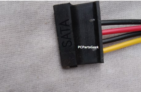  SATA Power Cable